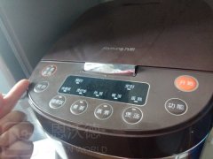 電飯煲怎么清洗？用神奇清潔海綿去除電飯煲污漬圖解